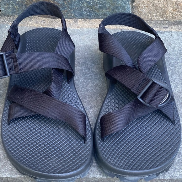 Chaco’s Mens size 8 Black Sandals - Picture 2 of 12